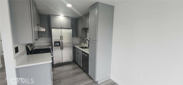 Property photo of 1566 Pine AV