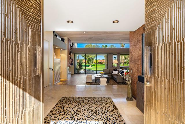 Property photo of 77710 Cove Pointe CR