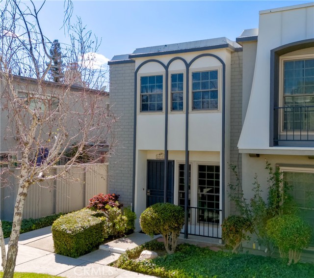 Property photo of 22131 Oxnard ST