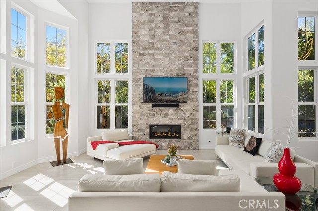 Property photo of 3 Bridgeport RD
