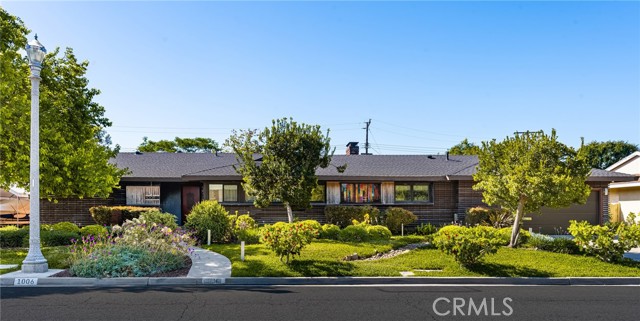 Photo of 1006 W Pioneer Dr