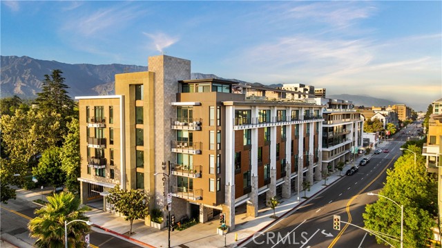 Property photo of 218 N El Molino AV