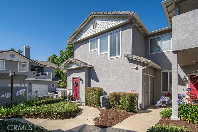 Property photo of 6631 Laurelton LN
