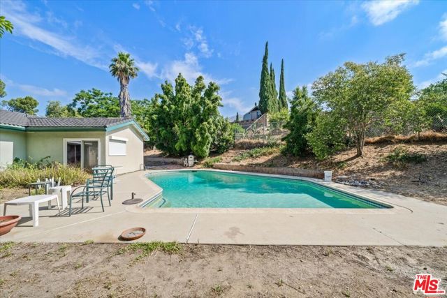 Property photo of 13926 Lakeside ST