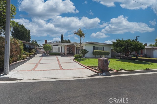 Photo of 814 Crestfield Dr