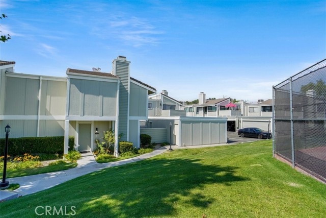 Property photo of 27116 Crossglade AV