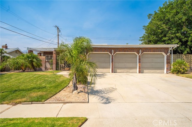 Property photo of 26128 Edgemont DR