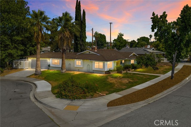 Property photo of 527 Nottingham DR