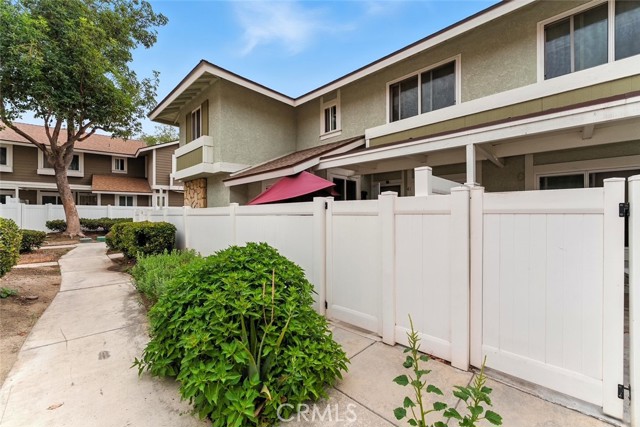 Photo of 1650 S Campus Av