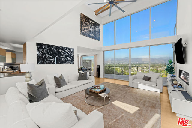 Property photo of 3631 Sunswept DR