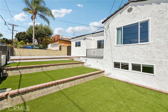 Property photo of 1446 W 3rd ST