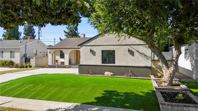 Property photo of 18729 Sunburst ST