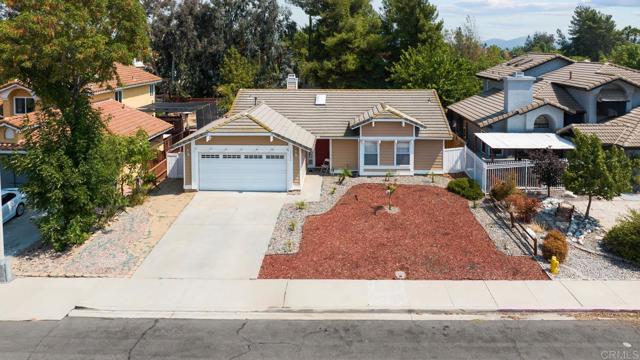 Property photo of 39938 Pearl DR