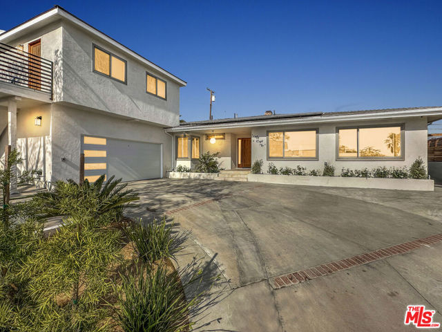 Property photo of 5810 S Halm AV