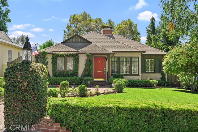 Property photo of 1046 E Grinnell DR