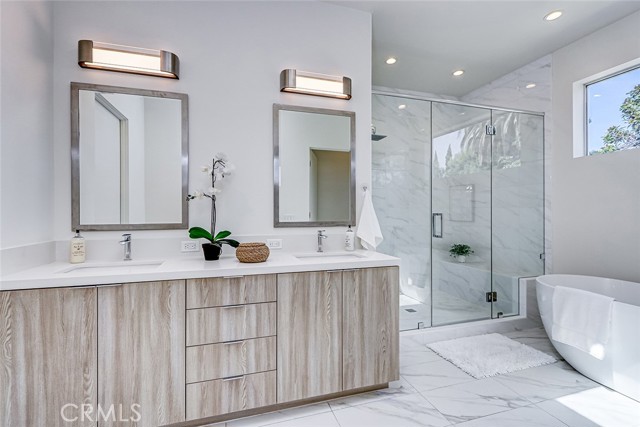 Property photo of 4225 La Salle AV