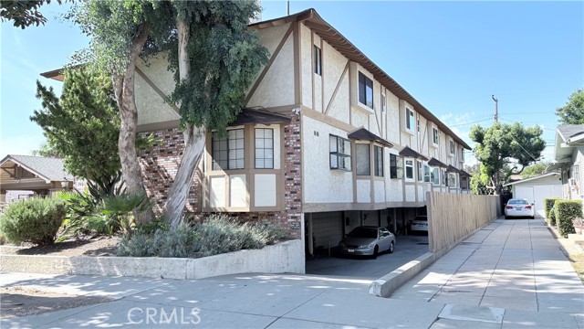 Property photo of 105 N El Molino