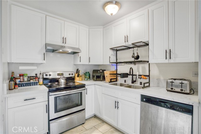 Property photo of 7300 Lennox AV