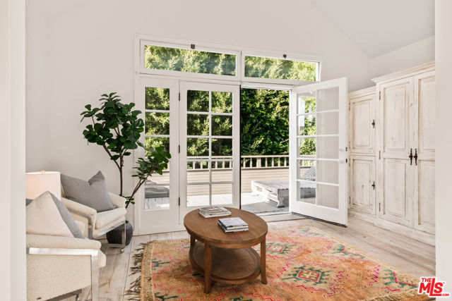 Photo of 46 Wavecrest Av