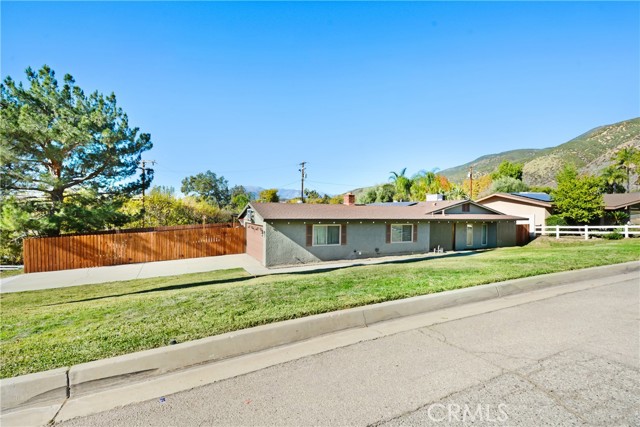 Photo of 5706 N Pershing