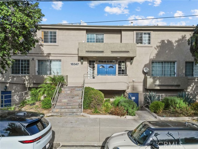 Property photo of 18347 Saticoy ST