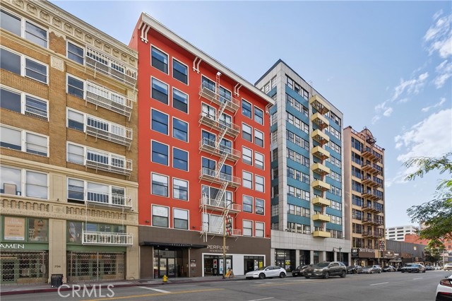 Property photo of 738 S Los Angeles ST