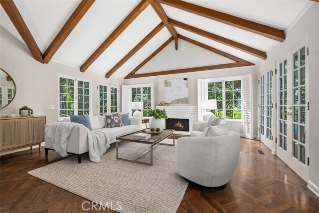 Property photo of 421 High DR