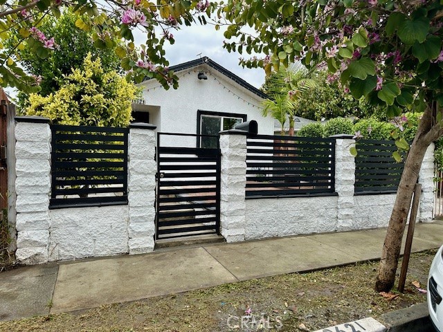 Property photo of 10621 Kalmia ST