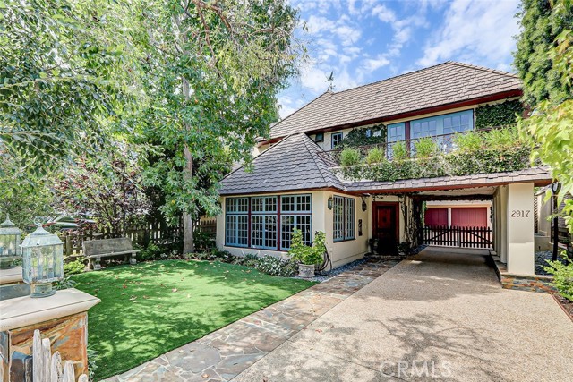 Property photo of 2917 N Poinsettia AV