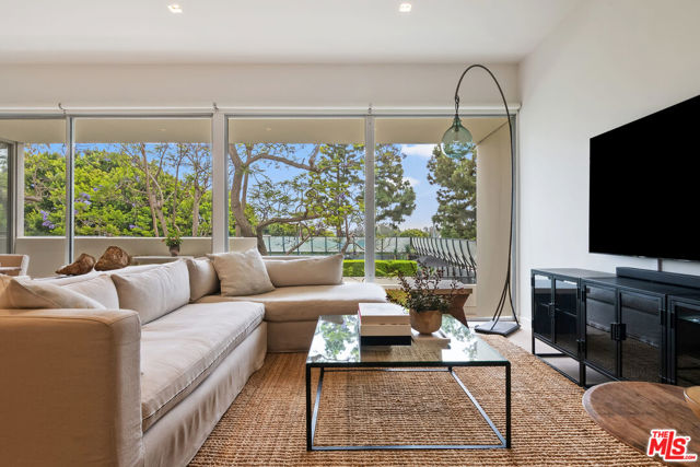 Property photo of 2220 Avenue Of The Stars