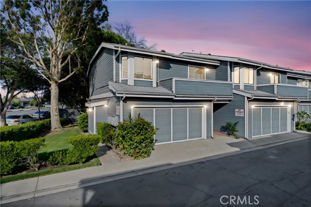 Property photo of 1262 E La Palma AV