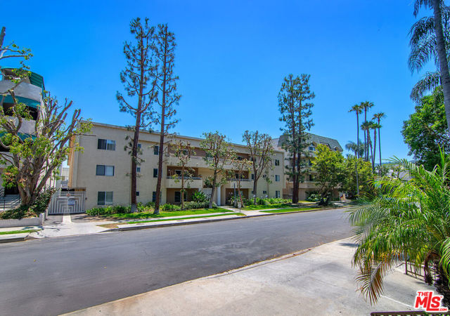Property photo of 4358 Mammoth AV