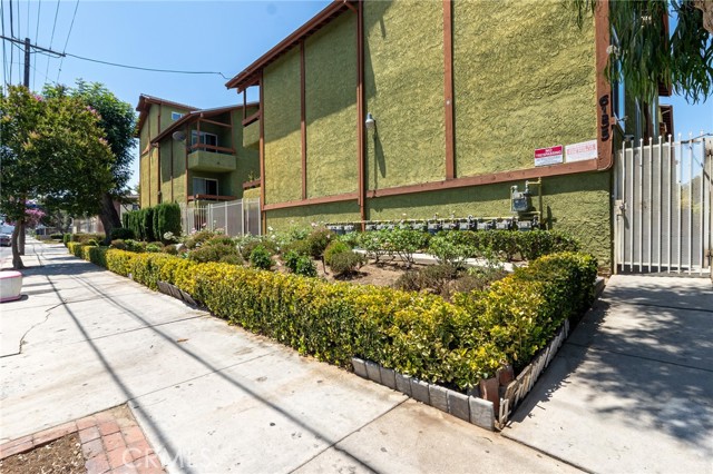Property photo of 6155 Reseda