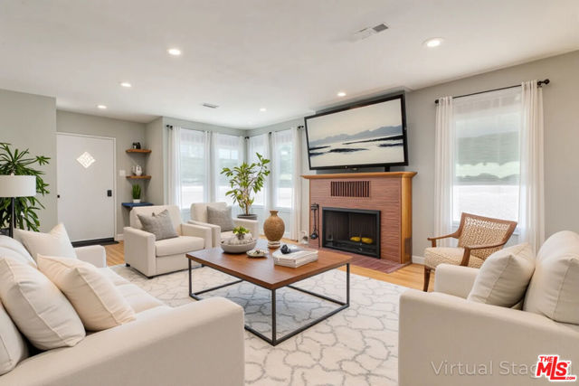 Property photo of 1633 Hickory AV