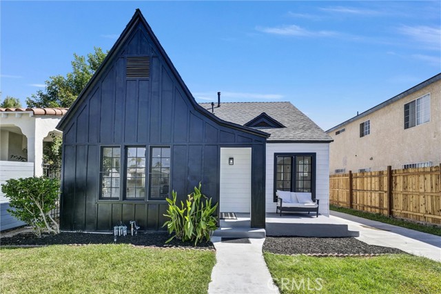 Property photo of 2942 S West View