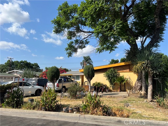 Property photo of 11651 Nan ST