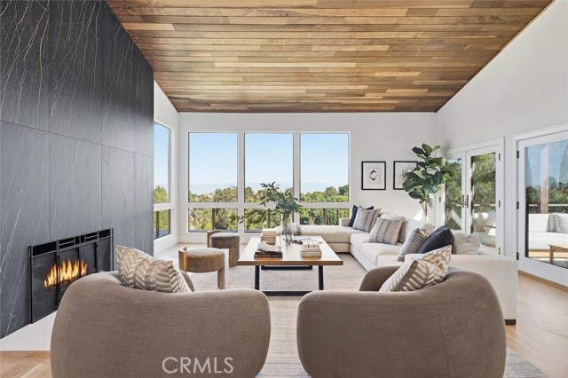 Property photo of 5204 Middlecrest RD