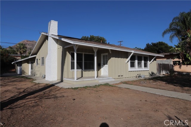 Property photo of 587 W Blaine ST