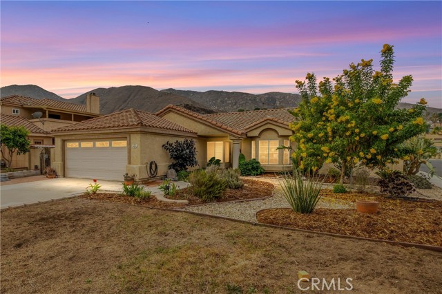 Photo of 2201 Canyon