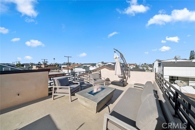 Property photo of 417 Poinsettia AV