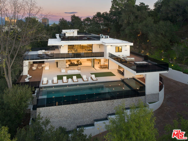 Photo of 4705 Sophia Av