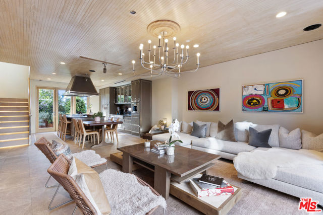 Property photo of 812 Brooks AV