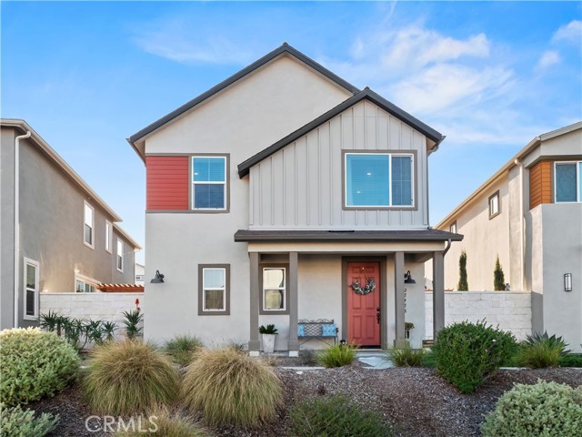 Property photo of 27478 Boulderview