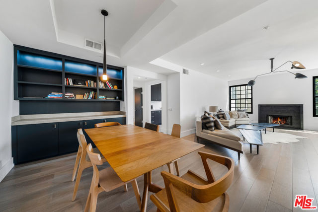 Property photo of 960 N Doheny DR