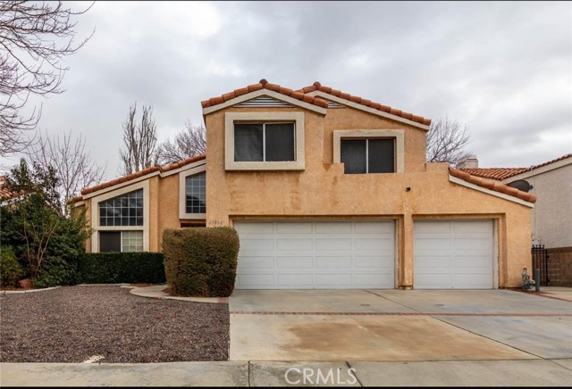 Property photo of 43954 Blue Sky CT
