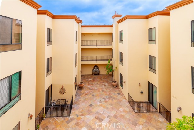 Property photo of 6938 Laurel Canyon BL