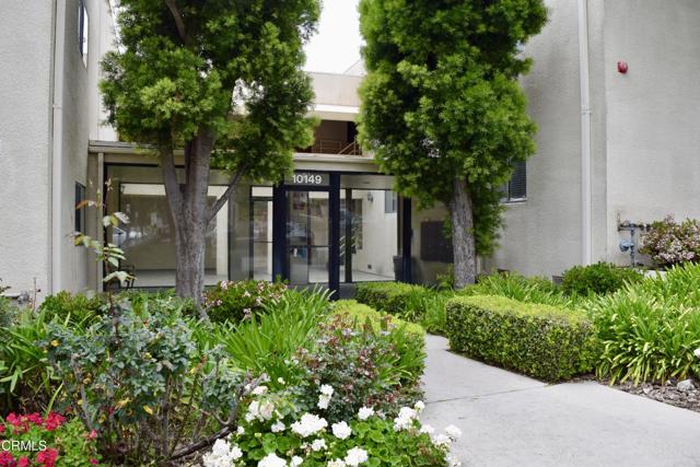 Property photo of 10149 commerce AV