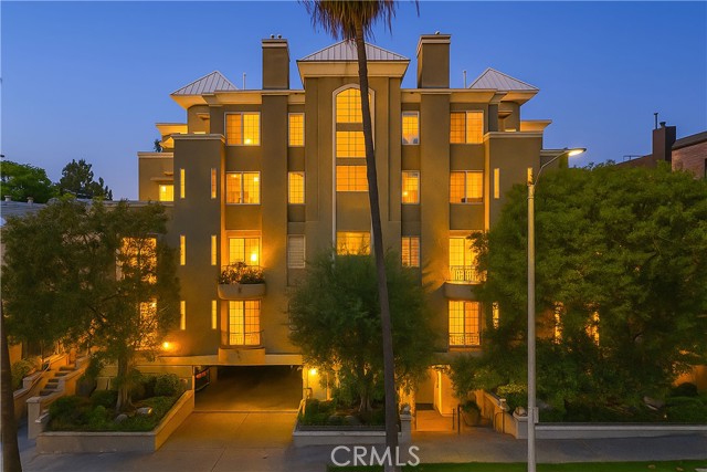 Property photo of 2349 S Beverly Glen BL