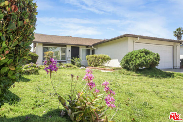 Property photo of 23420 Sidlee PL