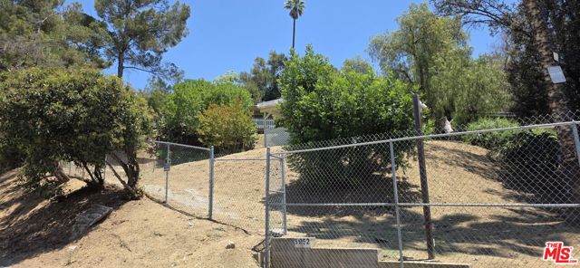 Property photo of 3952 Harriman AV